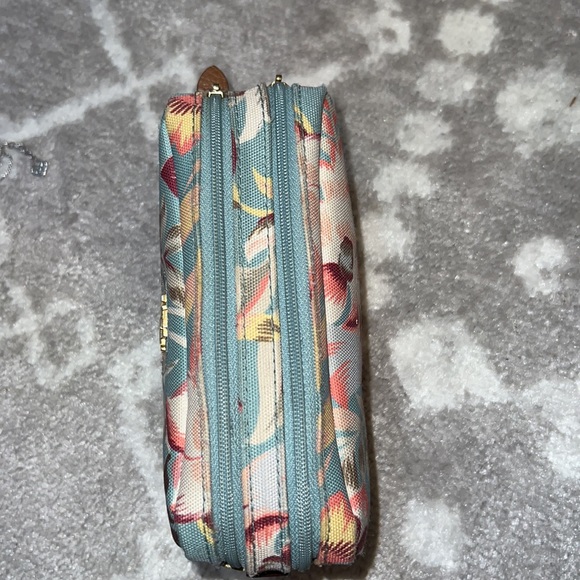 Ralph Lauren floral pouch - Picture 3 of 7